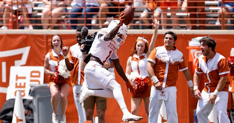 Texas QB Honored: Longhorns' Quinn Ewers named Earl Campbell Tyler Rose  National Player of the Week, Texas