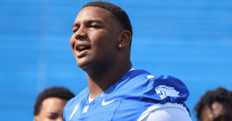 Mark Stoops had to throw Deone Walker out of Saturday's scrimmage