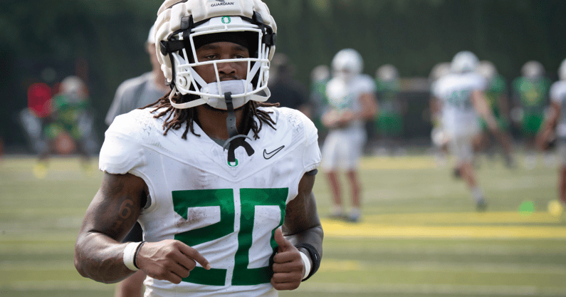 four-oregon-offensive-players-whose-stock-rose-during-fall-camp
