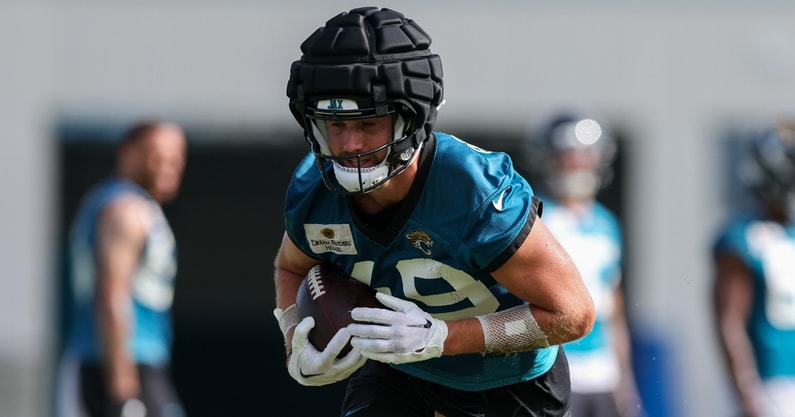 Jaguars waive TE Josh Pederson, son of HC Doug Pederson