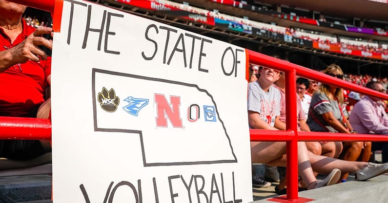 Nebraska volleyball sets new world record as 92,000 fans attend match ...