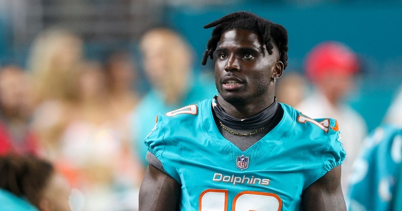 Dolphins' Tyreek Hill won't face discipline from NFL for marina incident
