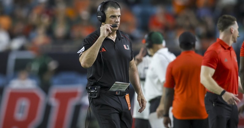 Mario Cristobal  vs. Miami (Ohio)