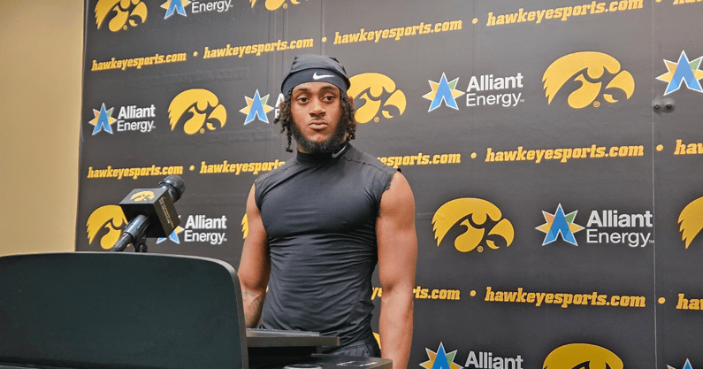 Deshaun Lee Iowa