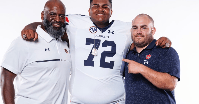 4-star offensive lineman DeAndre Carter commits to Auburn