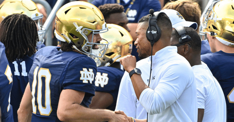 How Notre Dame QB Sam Hartman has been the best QB in the country