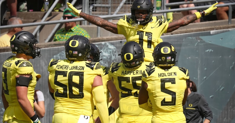 No. 9 Oregon reveals retro uniforms ahead of showdown with Washington State  - On3