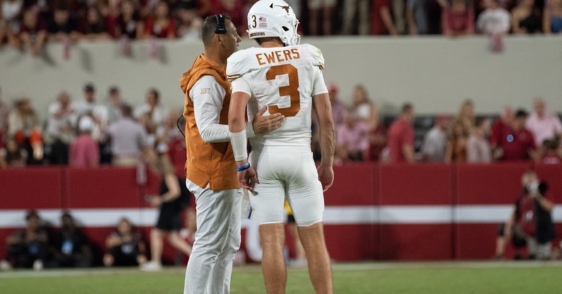 texas-qb-quinn-ewers-adds-maxwell-davey-obrien-and-earl-campbell-honors