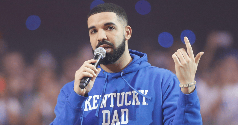 texas-wbb-edits-tweet-about-drake-to-remove-subtle-shot-at-kentucky