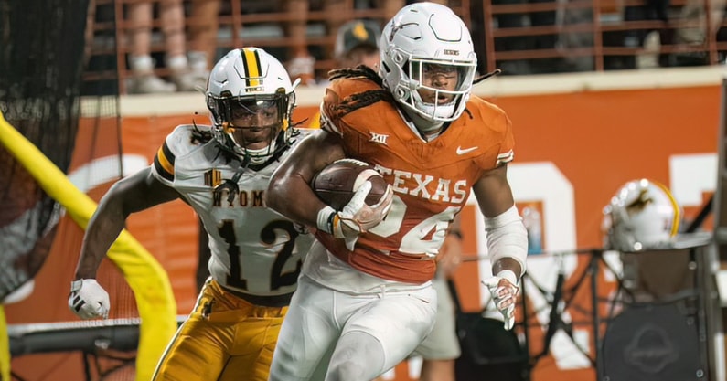 Brooks and defense lead No. 3 Texas into final Big 12 season with dominant  38-6 win at Baylor