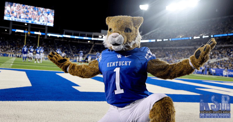 where-kentucky-football-commits-targets-stand-updated-2024-on300-player-rankings