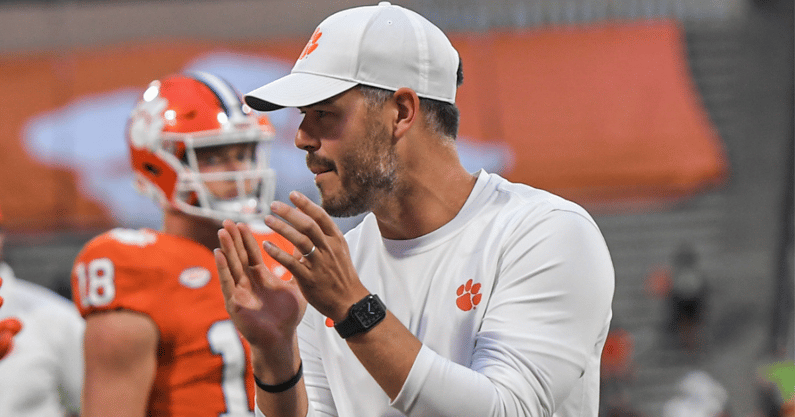Clemson OC Garrett Riley