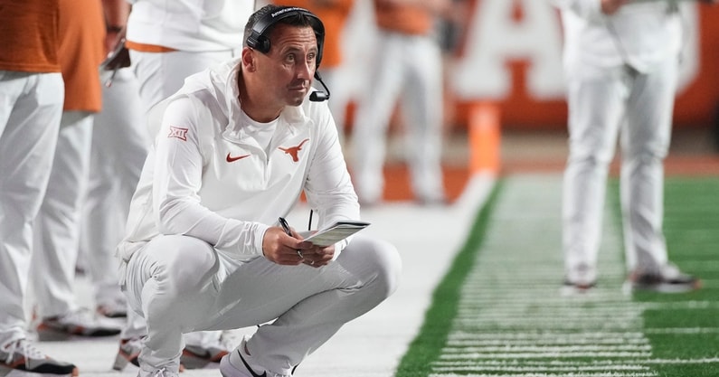 texas-head-coach-steve-sarkisian-not-backing-down-hate-enviroment-big-12-conference-play