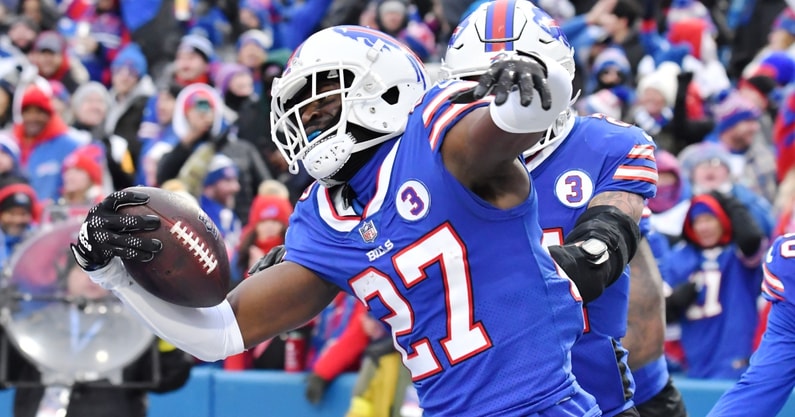 Buffalo Bills CB Tre'Davious White carted off field after non-contact leg  injury - On3