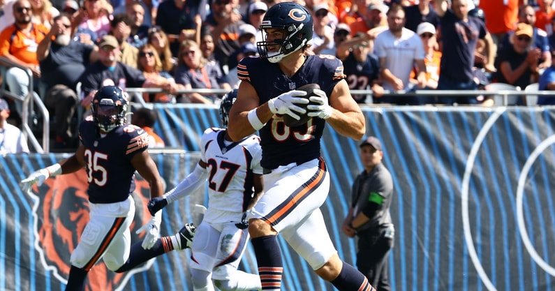 chicago-bears-tight-end-cole-kmet-supports-friend-teammate-chase-claypool-amid-struggles
