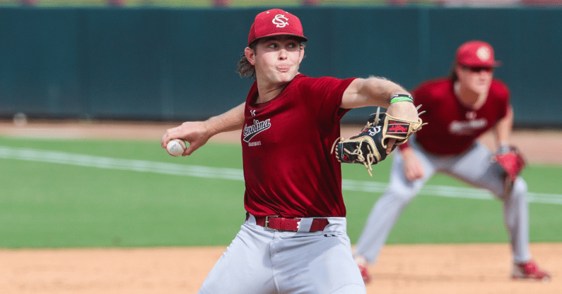 Eli Jones pitches for South Carolina in a 2023 fall scrimmage