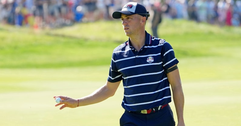 justin-thomas-announces-that-he-and-caddie-jim-bones-mackay-split