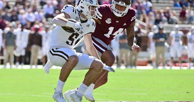 NCAA Football: Western Michigan at Mississippi State