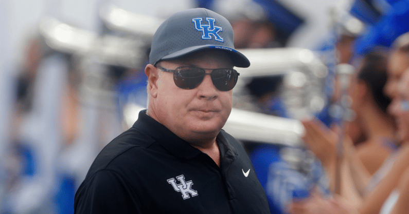 mark-stoops-breaks-down-kentuckys-struggles-in-the-secondary-vs-georgia