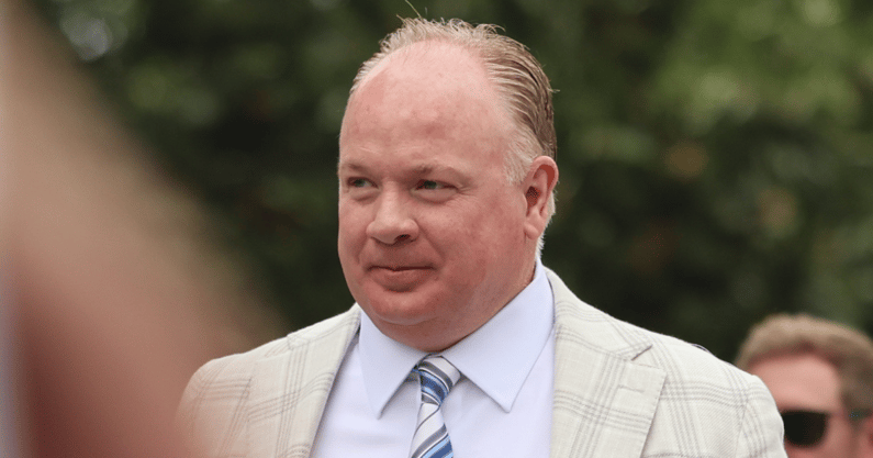 mark-stoops-addresses-backlash-to-pony-up-nil-comments-georgia