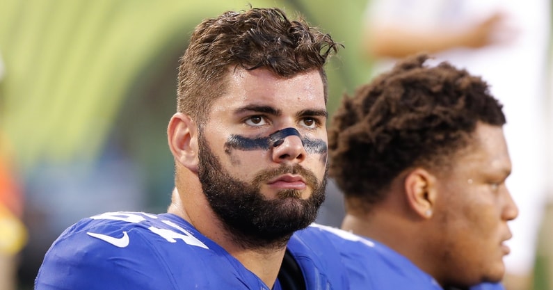 new-york-giants-offensive-lineman-justin-pugh-hilarious-sunday-night-football-introduction-viral-straight-off-couch