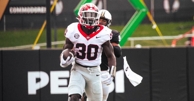 actionshots.ugavandy101423.dawgshq-607