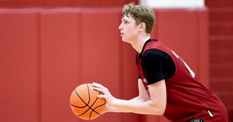 Alabama forward Sam Walters