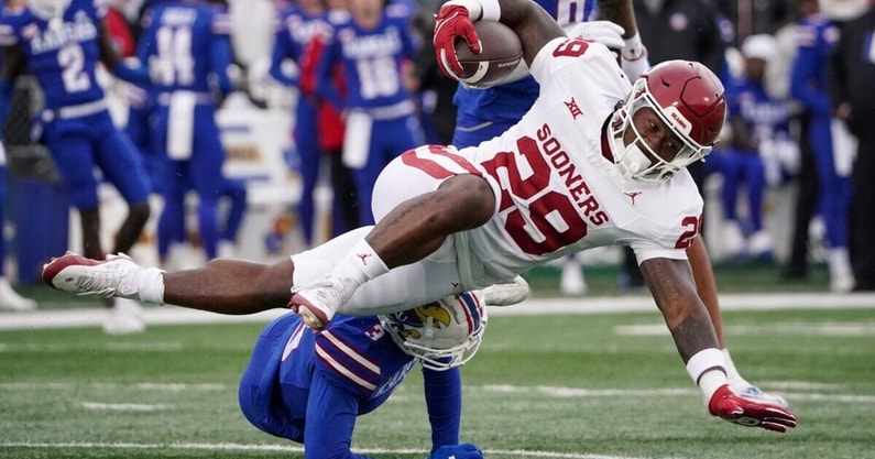 NCAA Football: Oklahoma at Kansas