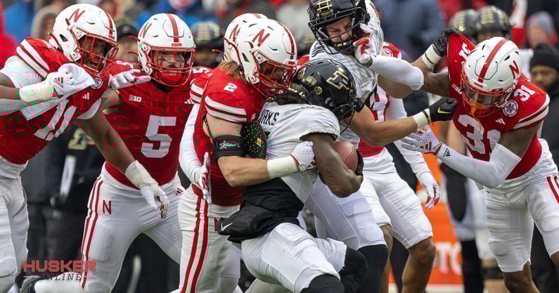 Luke Gifford Nebraska football