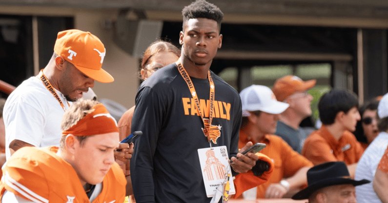 texas-and-on3-four-star-tradarian-ball-continue-to-get-closer