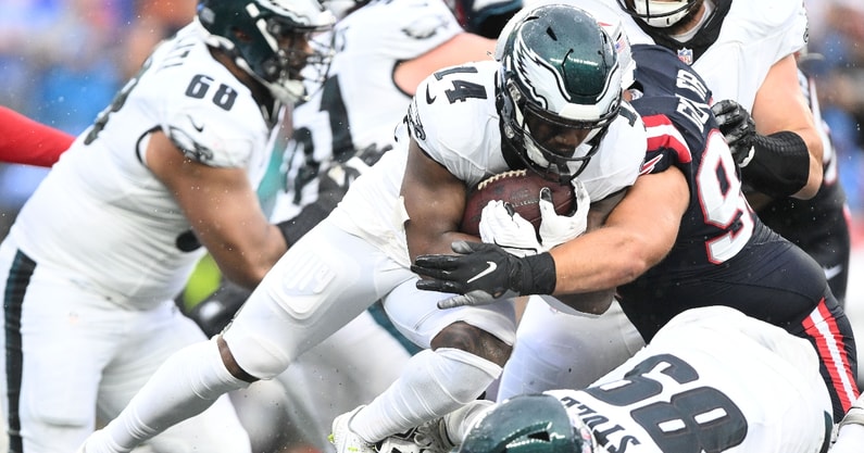 kenneth-gainwell-eagles-2