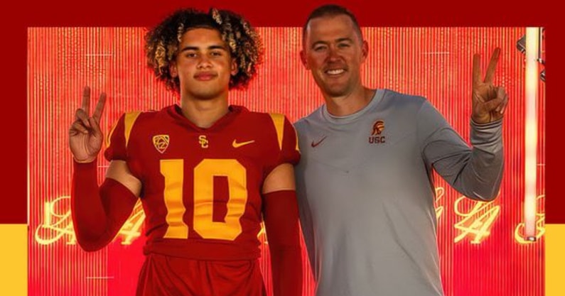 Julian Lewis Remains "Locked Down" with USC