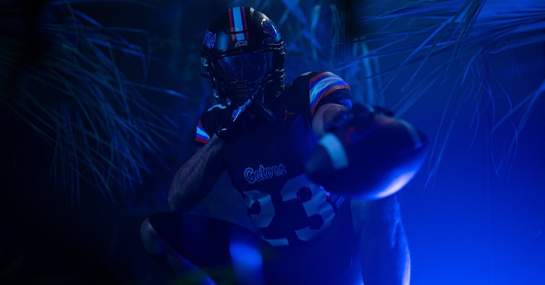 Florida-Gators-black-uniforms