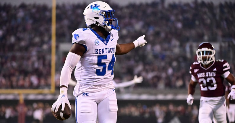 NCAA Football: Kentucky at Mississippi State