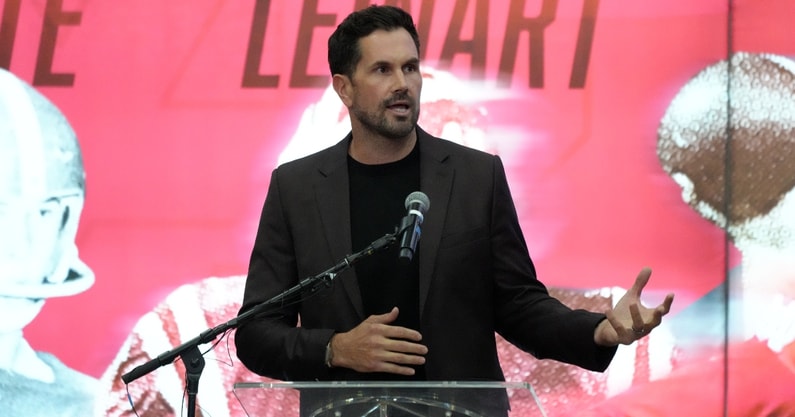 former-usc-quarterback-matt-leinart-shares-throughts-trojans-firing-defensive-coordiantor-alex-grinch