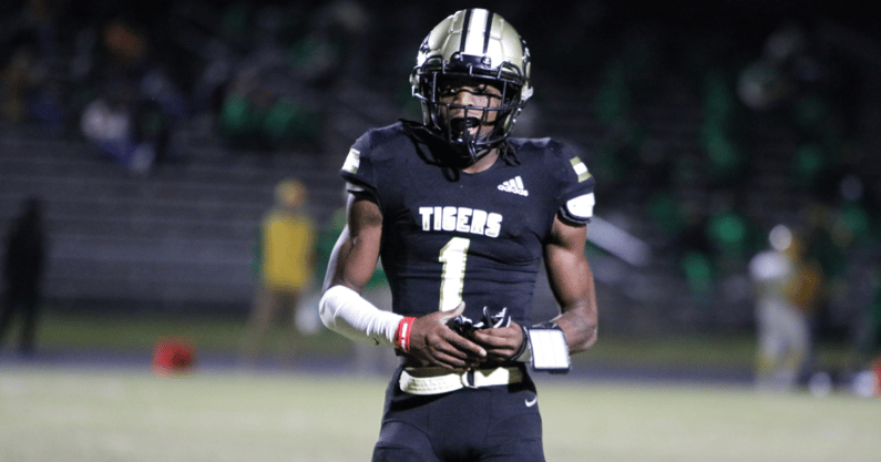 4-star-demello-jones-locked-in-i-dont-want-to-be-anywhere-else