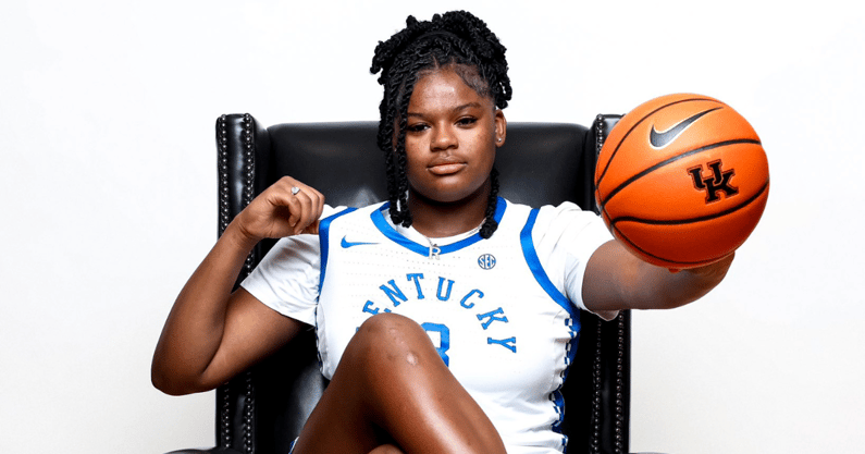 Ramiya-white-dazzles-send-butler-semis-mccracken-shuts-down-bowling-green
