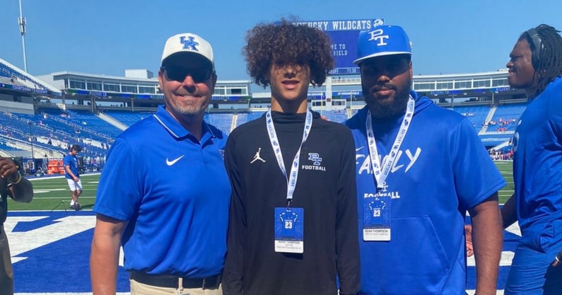 2028-QB-WR-Avery-Thompson-Talks-Kentucky-Offer-Nothing-Like-Playing-At-Home