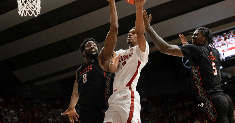 alabama-crimson-tide-basketball-handles-business-against-mercer