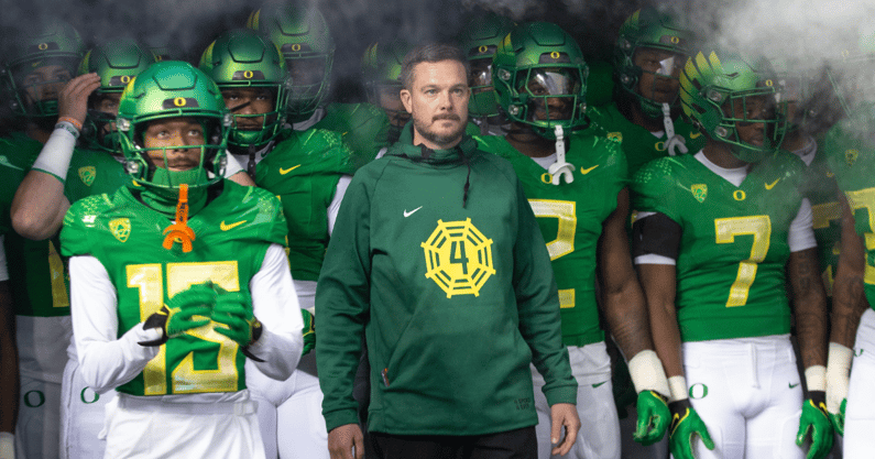 oregon-moves-up-in-ap-poll-coaches-poll-following-week-13-win