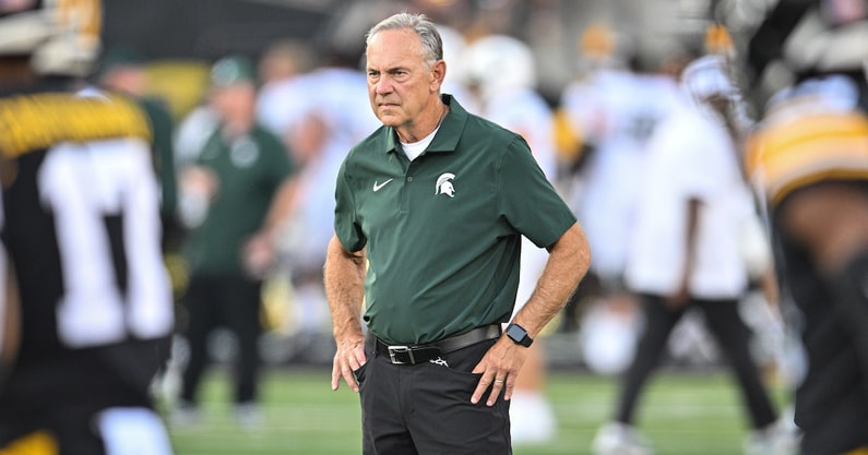 NCAA Football: Michigan State at Iowa