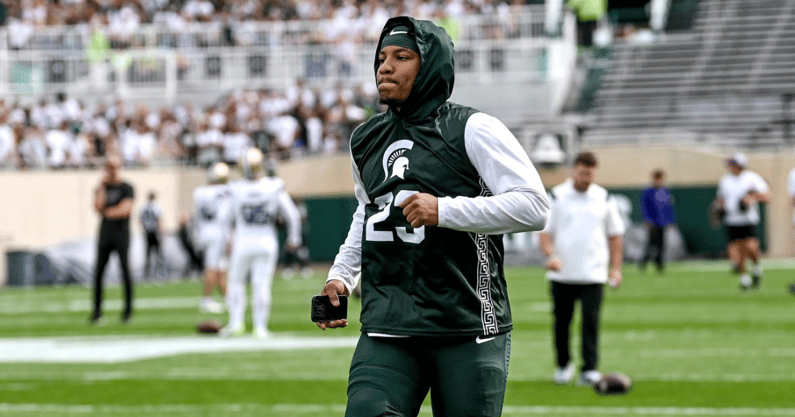 Michigan State linebacker Darius Snow