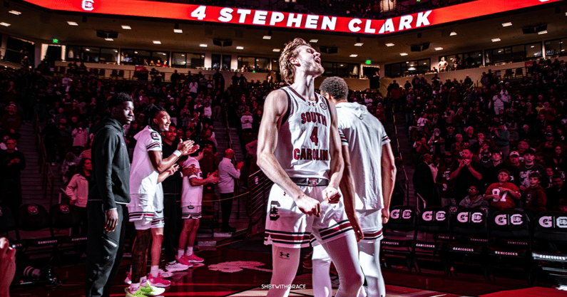 stephen-clark-takes-advantage-of-clemson-not-guarding-him-scores-season-high-in-points