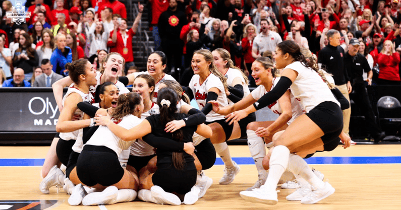 Nebraska volleyball advances to national championship