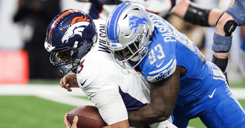 bbnfl-week-15-paschal-records-first-sack-season-levis-avoids-serious-injury