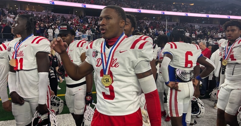javion-holiday-commitment-smu-only-grows-stronger