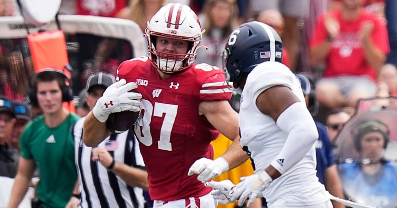 wisconsin-badgers-tight-end-hayden-rucci-declares-2024-nfl-draft-will-play-bowl-game