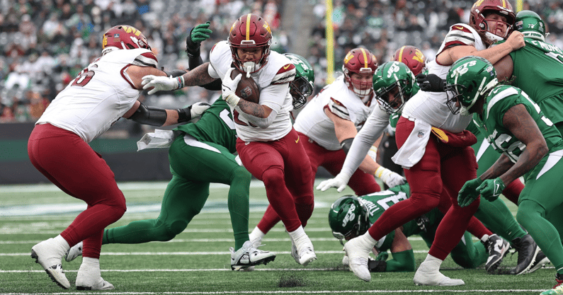 bbnfl-week-16-chris-rodriguez-scores-first-second-career-touchdown