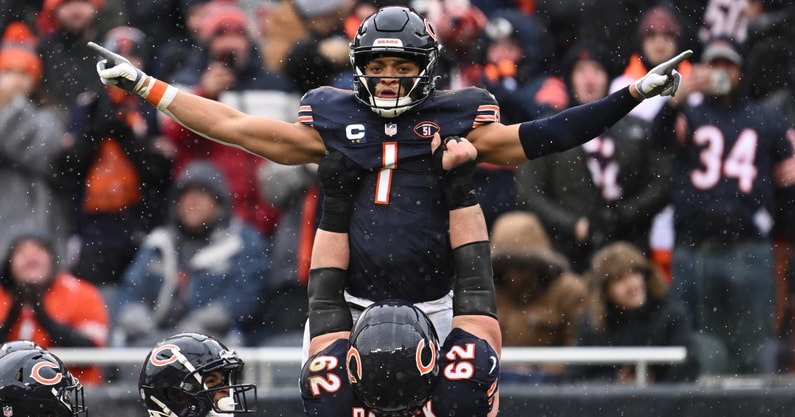 justin-fields-pokes-fun-at-packers-fans-not-much-else-to-do-in-green-bay