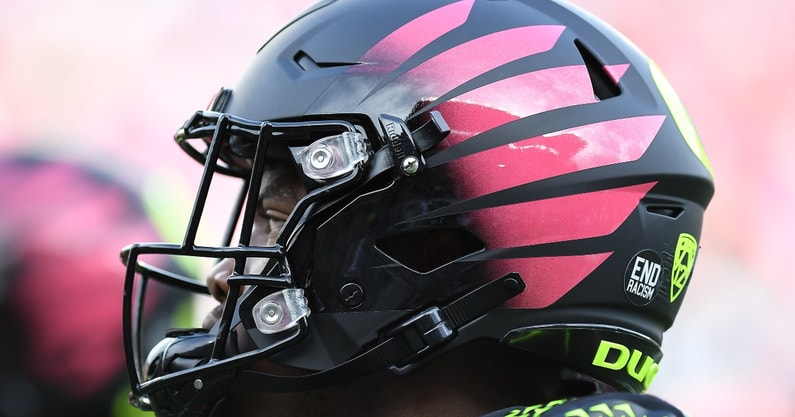 tez-johnson-announces-decision-to-return-to-oregon-for-2024-season